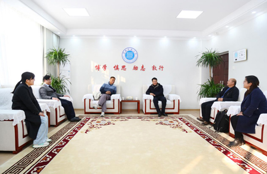 印度国家科学院院士Sudhir Ghorpade、安徽大学施敏加教授应邀来校作报告